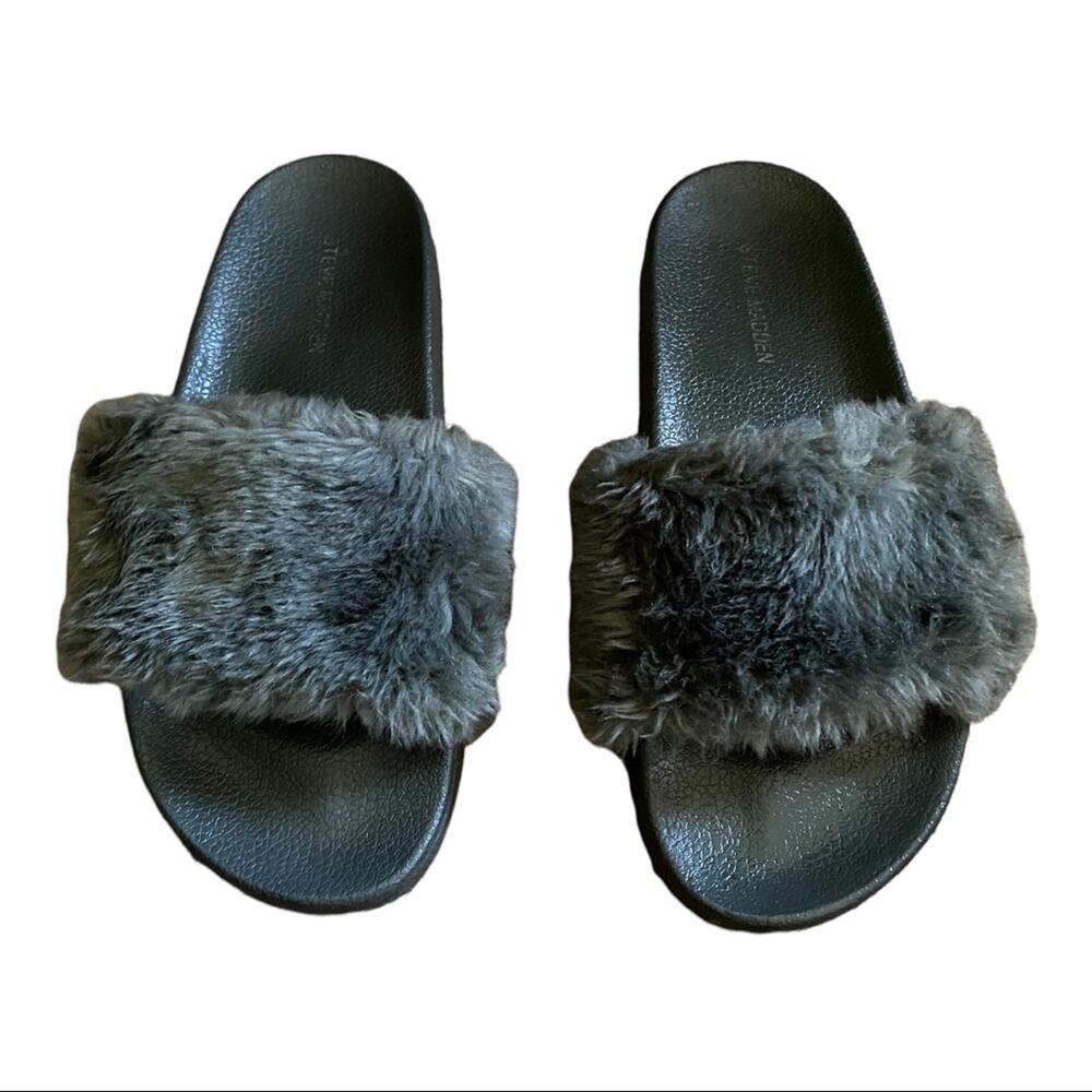 Steve Madden Gray Softey Fuzzy Slip On Slides Size 7